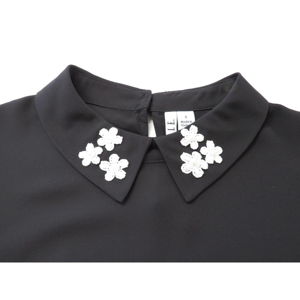 ELLE Women's Small Black Chiffon Blouse White Embroidered Flowers Whimsigoth - Picture 2 of 11